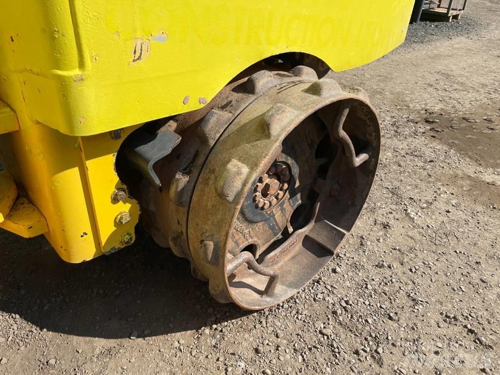 Bomag BMP 8500 Porinių būgnų volai