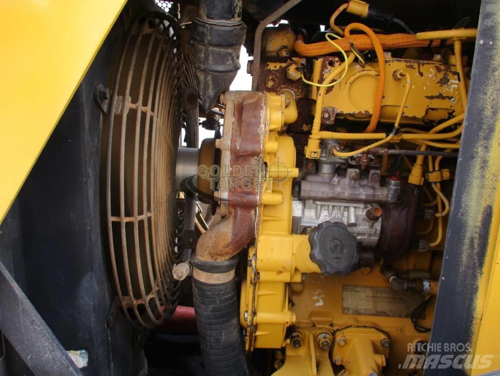 CAT CS 533 E Roller Vieno būgno volai