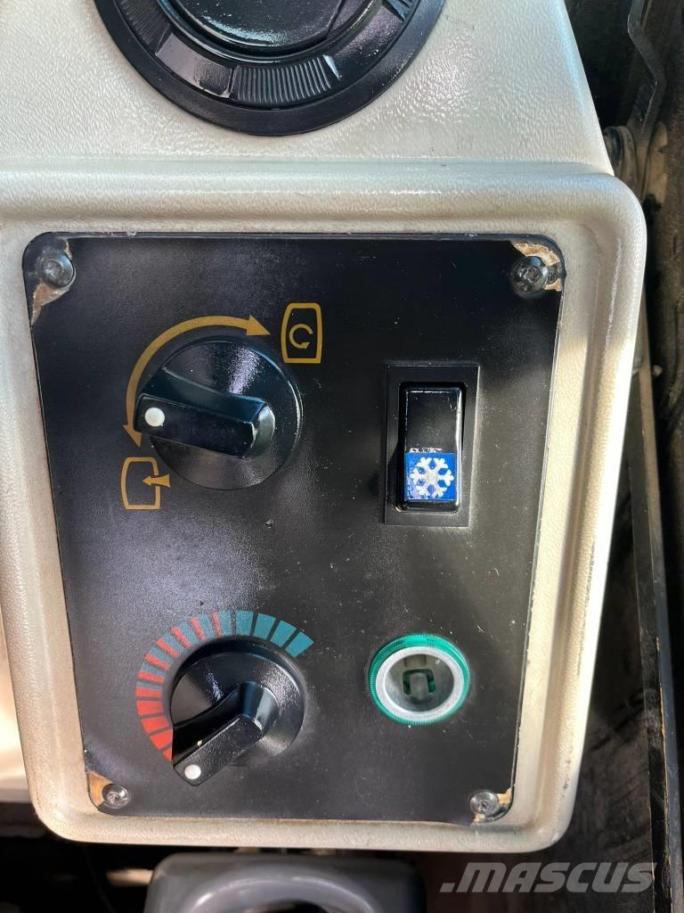 JCB JS 160 W Ratiniai ekskavatoriai