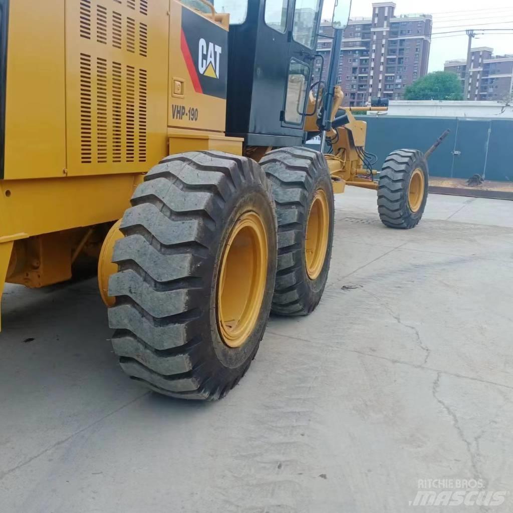 CAT 140 K Greideriai