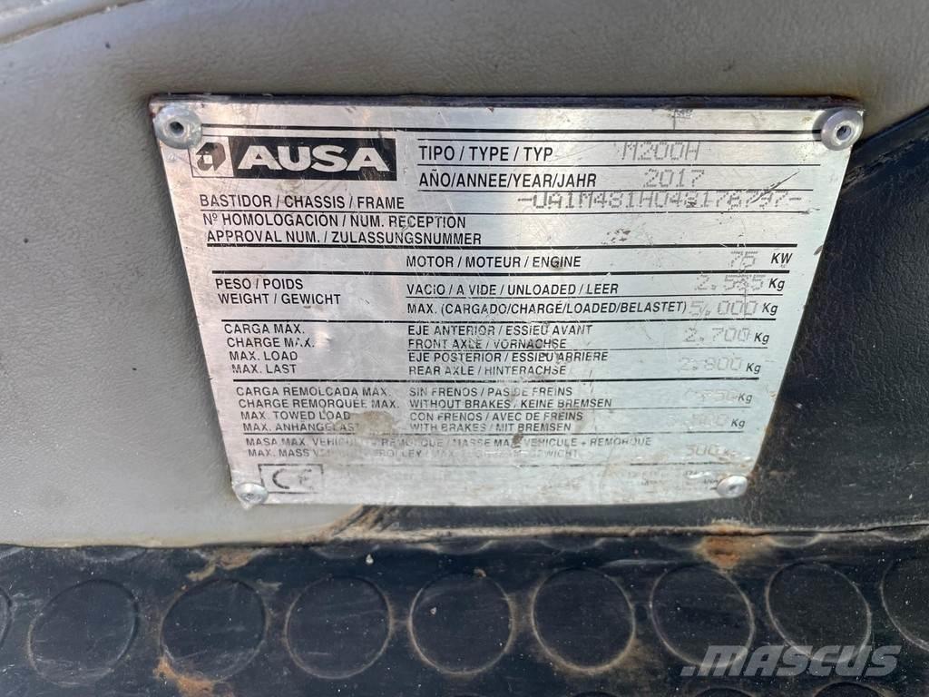 Ausa M200H 4X4 Specializuotos paskirties technika