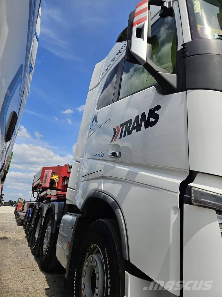 Volvo FH16 750KM 8x4 Naudoti vilkikai