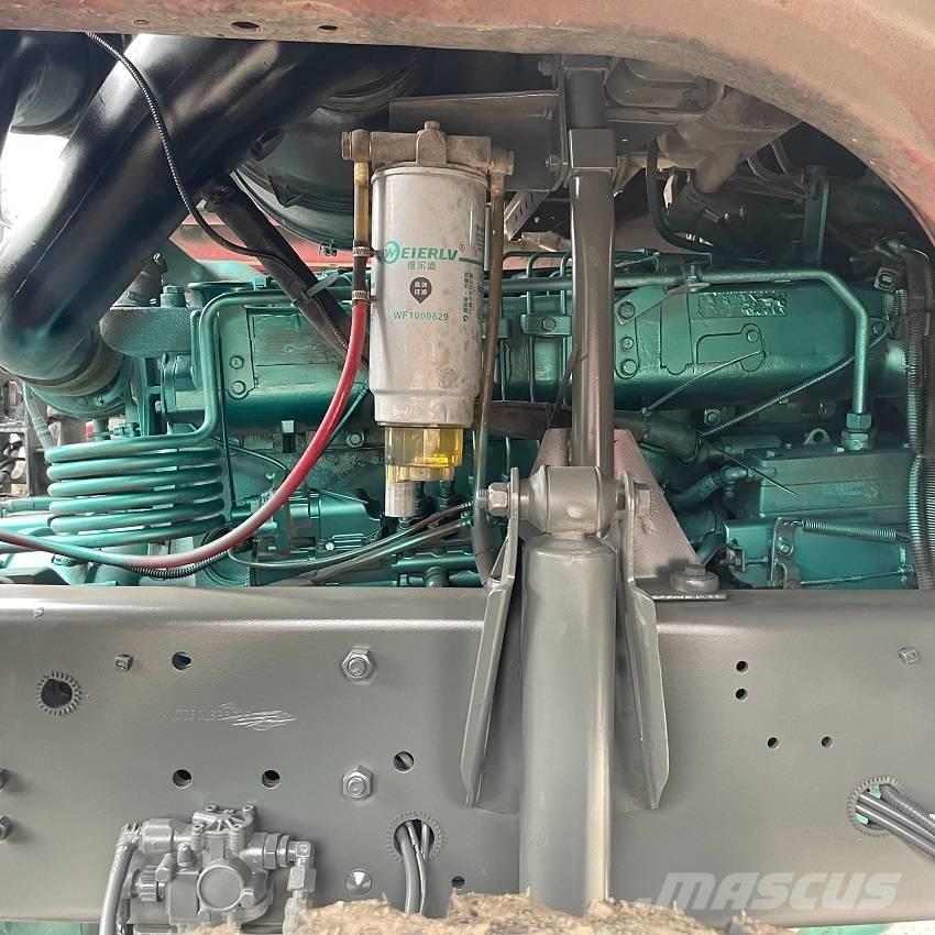 Howo 420 6x4 Naudoti vilkikai