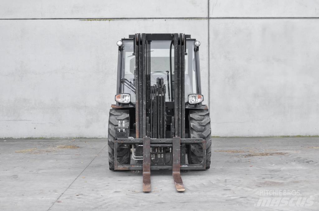 Manitou MC 25-4 D Dyzeliniai krautuvai