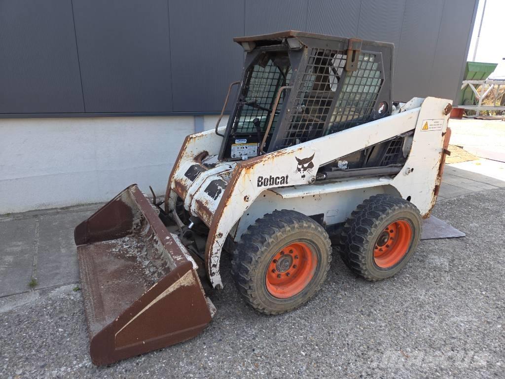 Bobcat 763 Krautuvai su šoniniu pasukimu