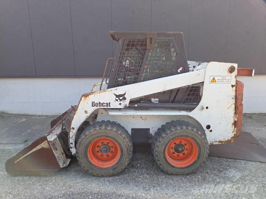 Bobcat 763 Krautuvai su šoniniu pasukimu