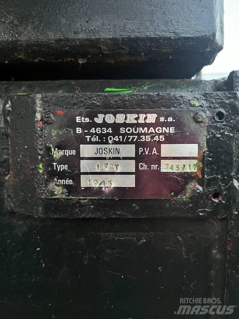 Joskin 17T Savivartės priekabos