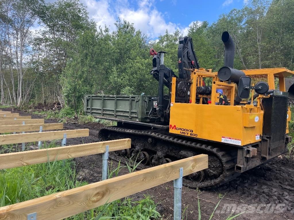 Morooka MST 800 Vikšrinė savivartė technika