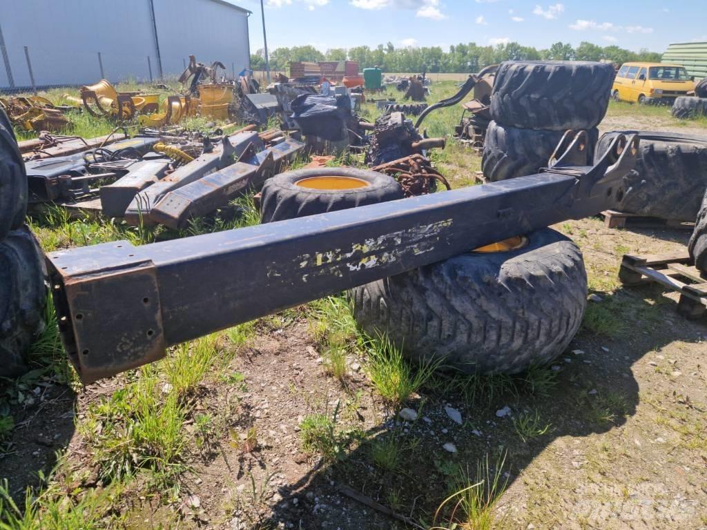 John Deere CH8 1470D Medienos transportavimo mašinų kranai