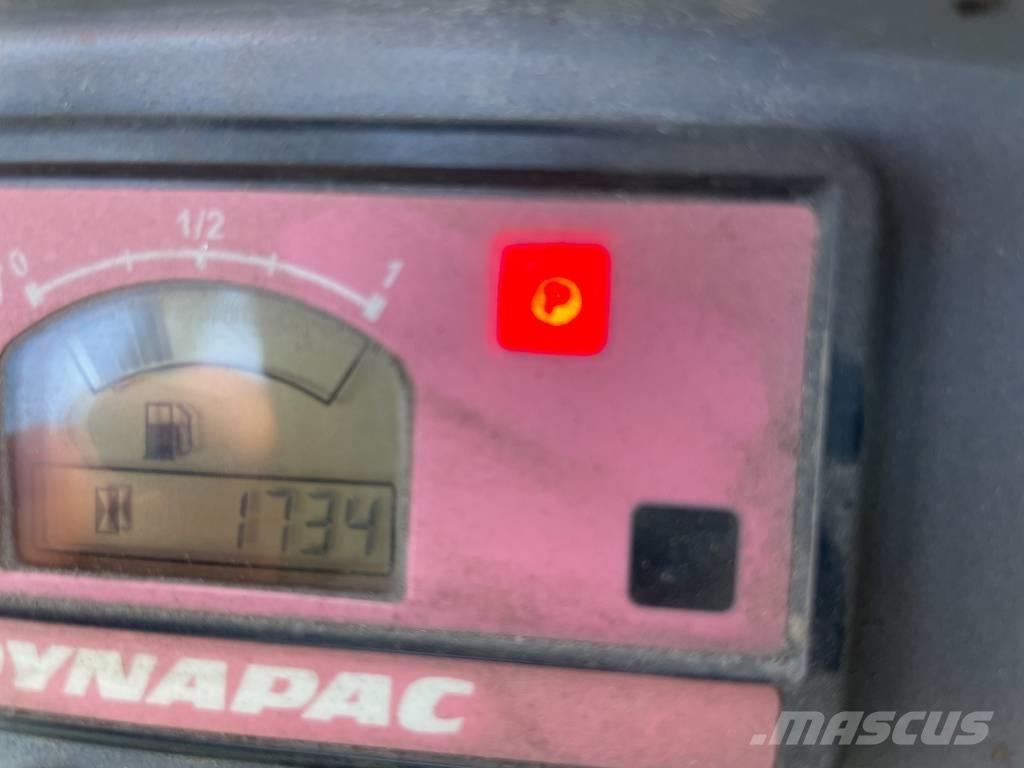 Dynapac CC1200 Porinių būgnų volai