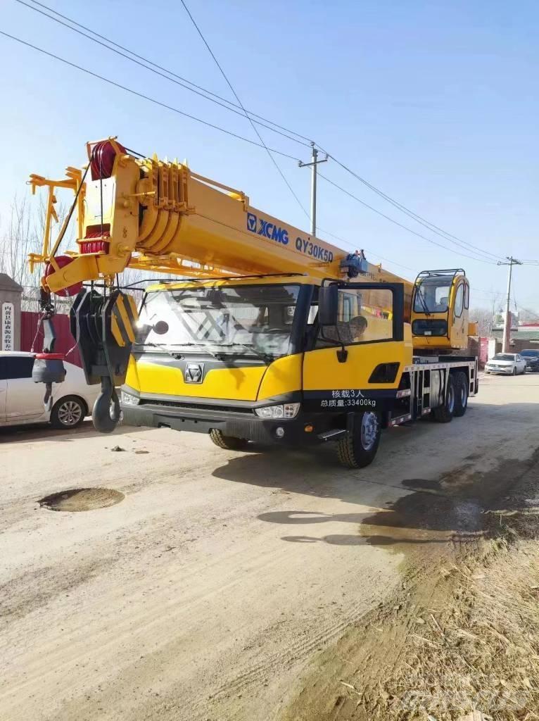 XCMG QY30T Visureigiai kranai