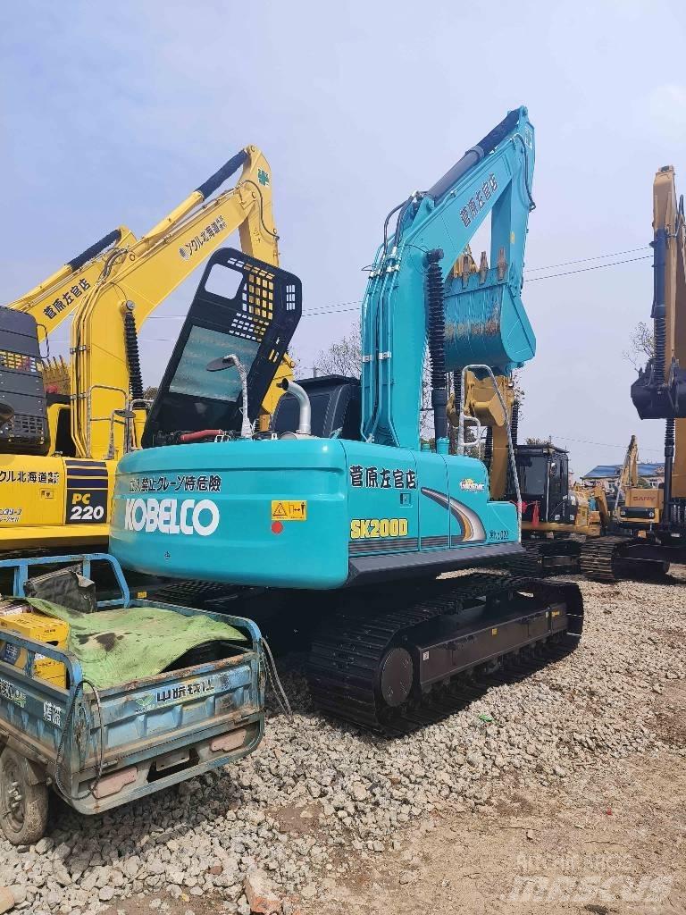 Kobelco SK 200 Vikšriniai ekskavatoriai
