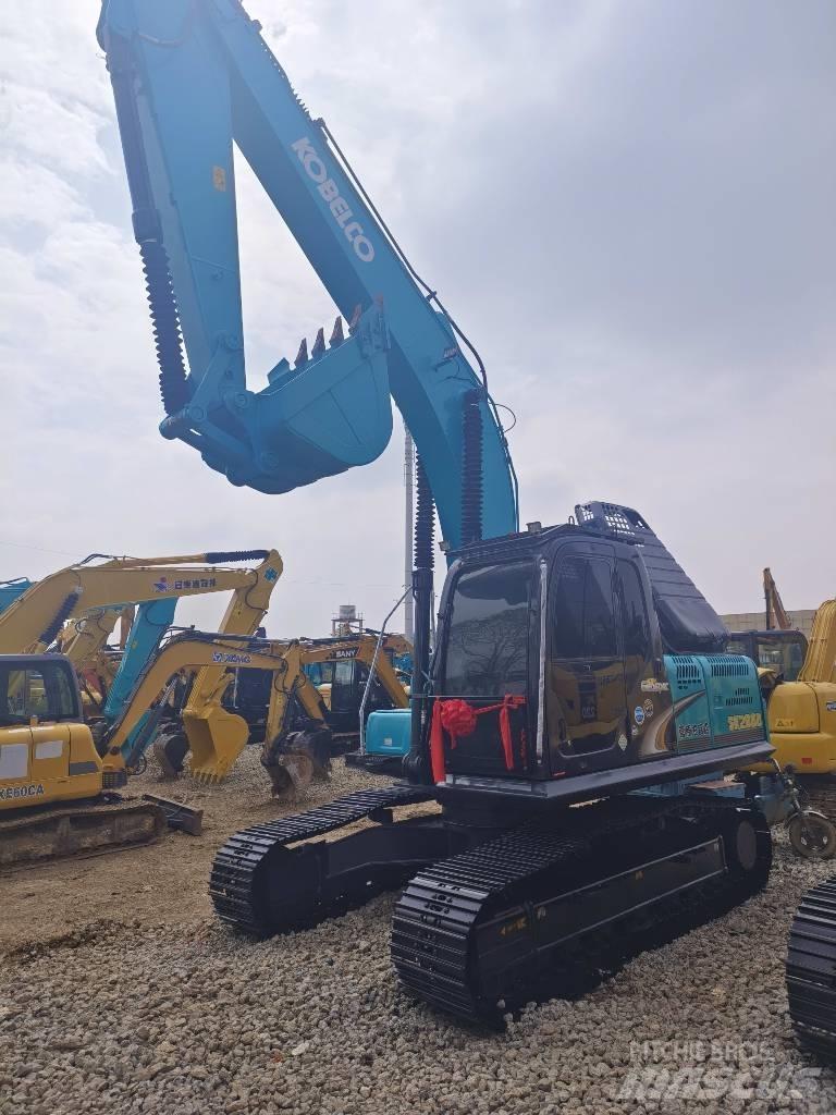 Kobelco SK 200 Vikšriniai ekskavatoriai