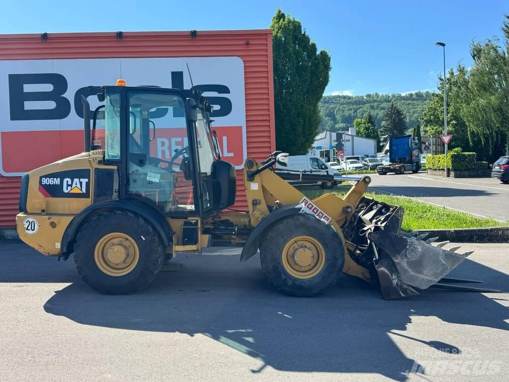 CAT 906 M Naudoti ratiniai krautuvai