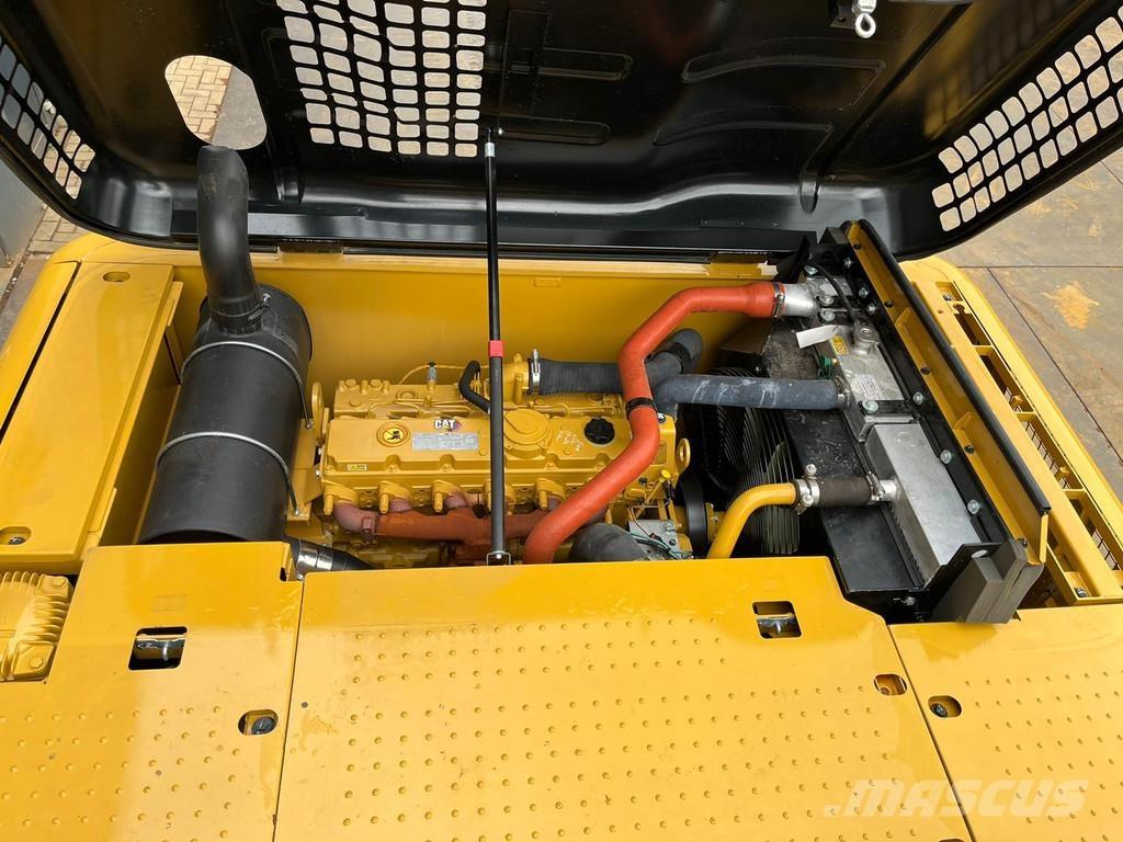 CAT 323D3 Vikšriniai ekskavatoriai