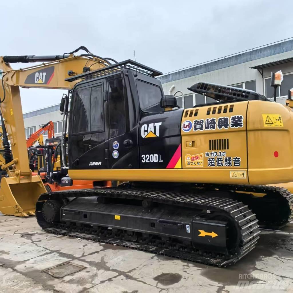 CAT 320 D L Vikšriniai ekskavatoriai