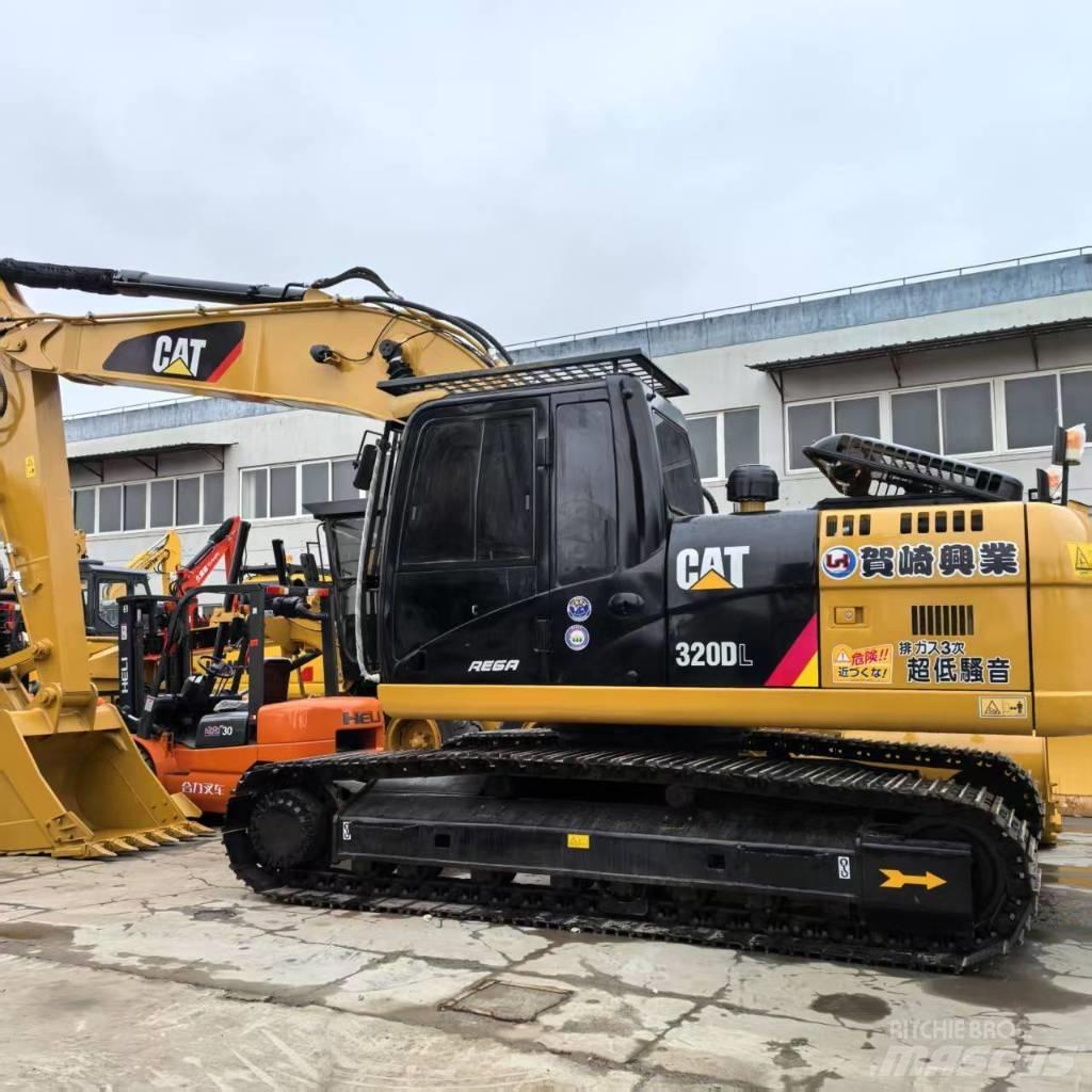 CAT 320 D L Vikšriniai ekskavatoriai