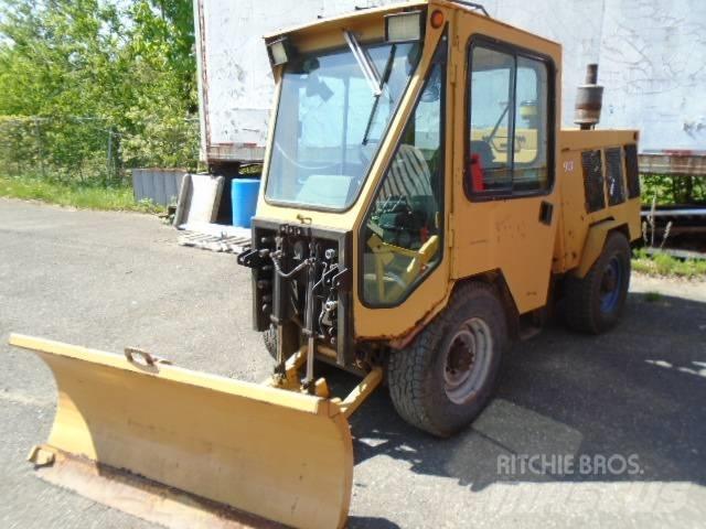 Trackless MT5T Kita kelių ir sniego technika