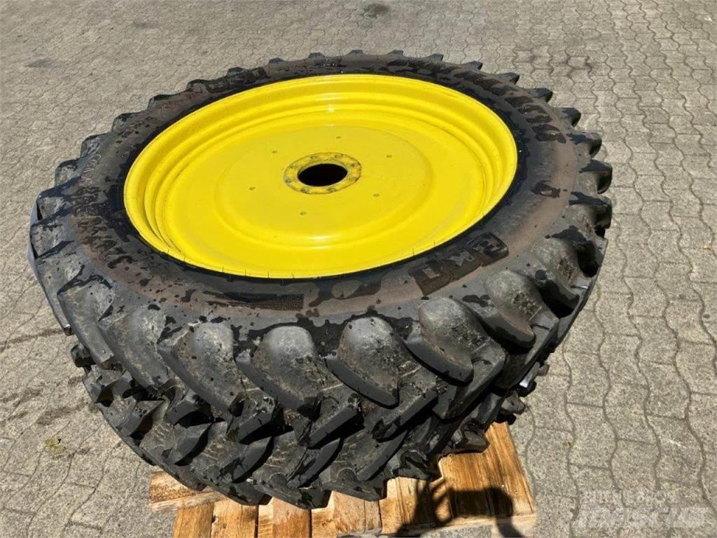 BKT 320/90R42 Padangos, ratai ir ratlankiai