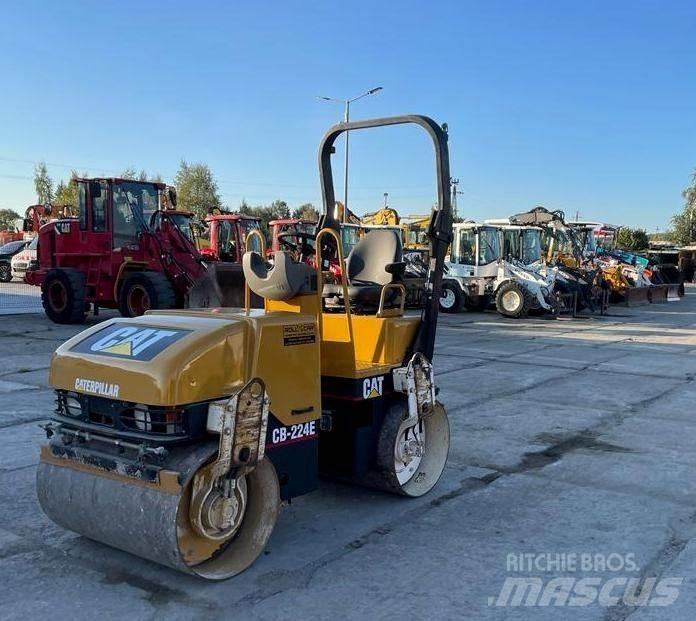 CAT CB 224 E Porinių būgnų volai