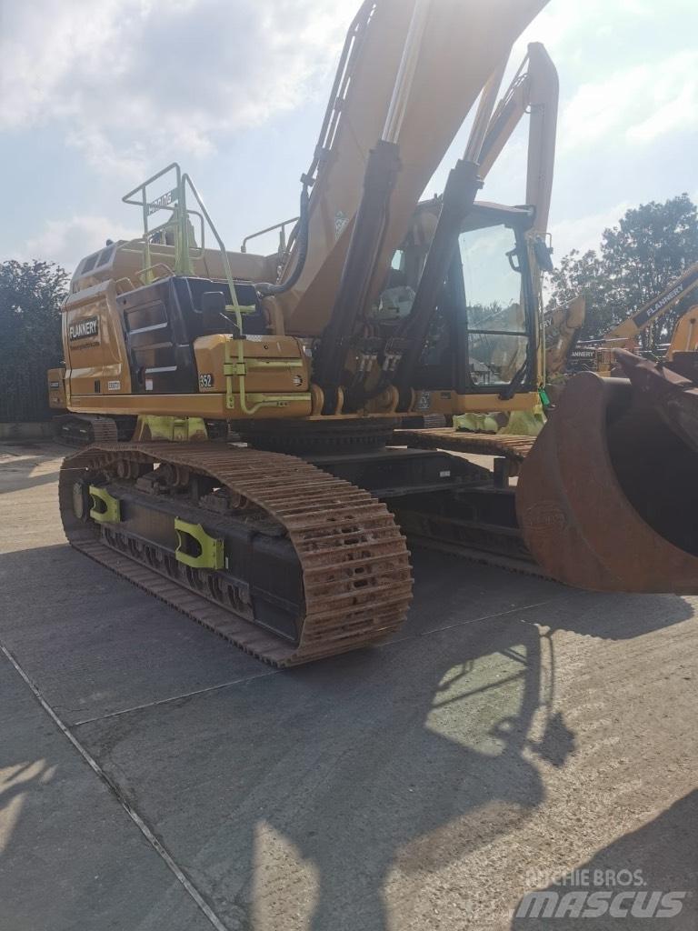 CAT 352 Vikšriniai ekskavatoriai
