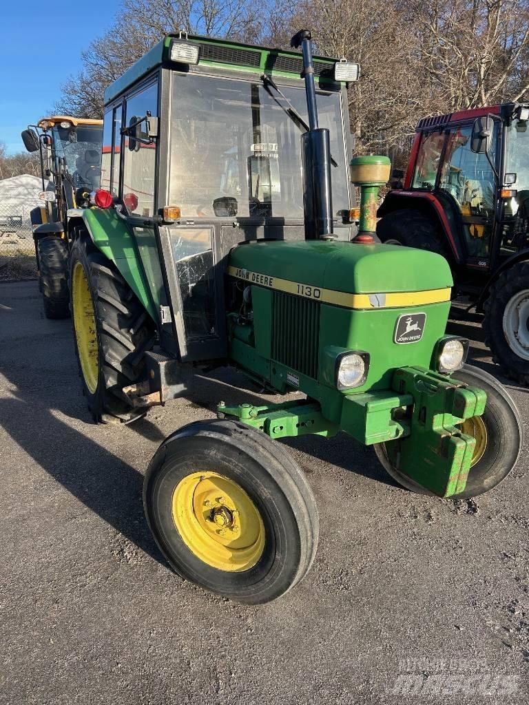 John Deere 1130 Traktoriai