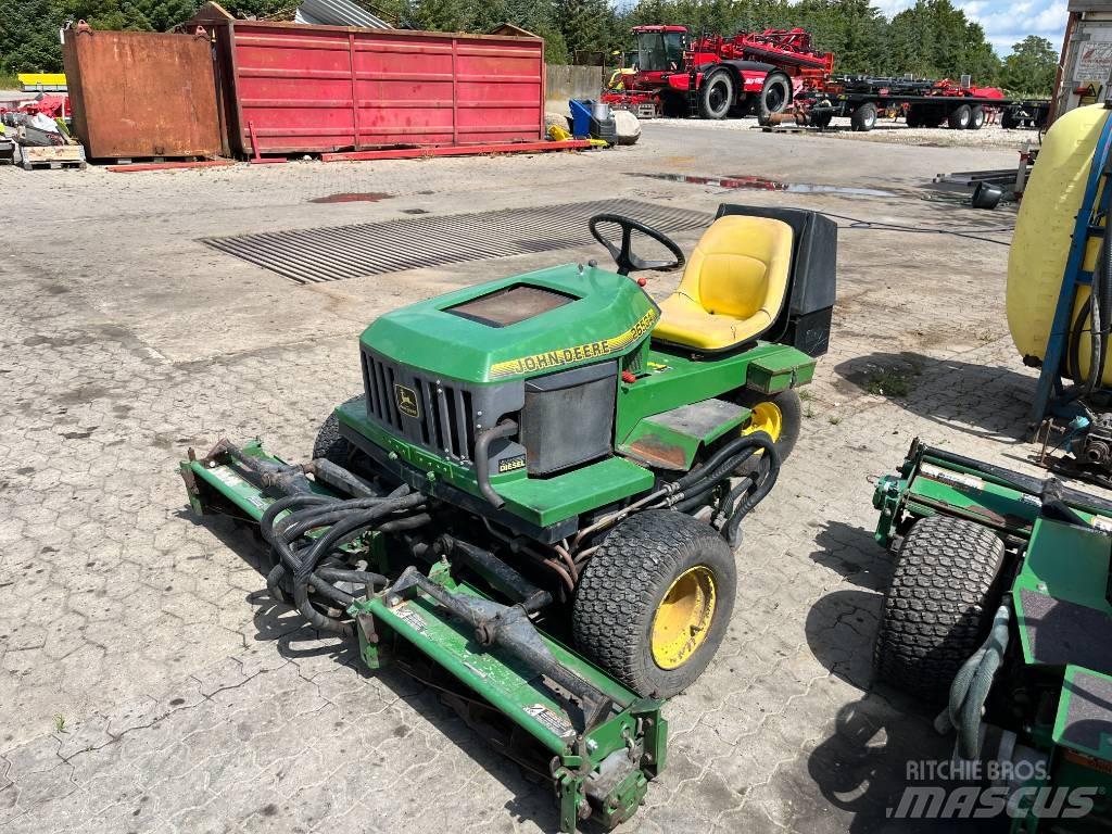 John Deere 2653 A Sodo traktoriukai-vejapjovės