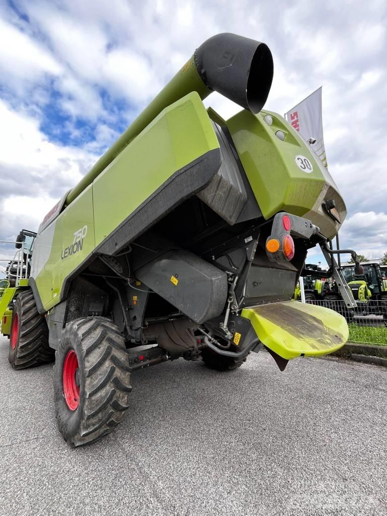 CLAAS Lexion 750 Derliaus nuėmimo kombainai