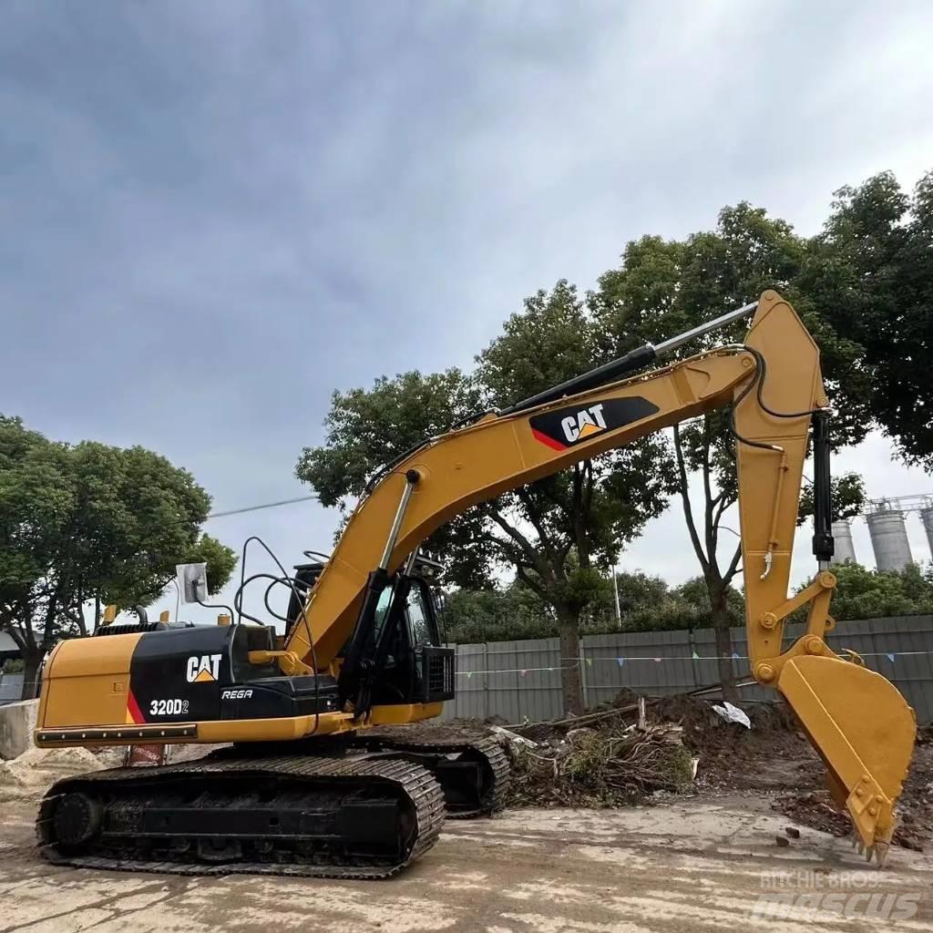CAT 320 D2 Vikšriniai ekskavatoriai