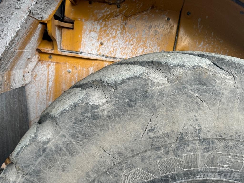 Volvo L 180 H Naudoti ratiniai krautuvai