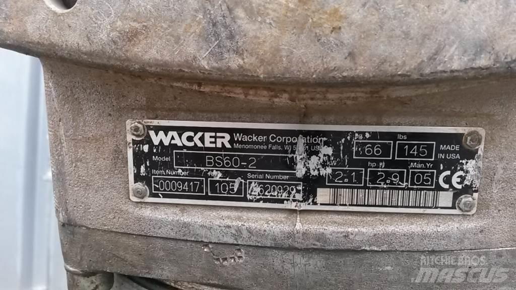Wacker Neuson BS60-2 Plūktuvai