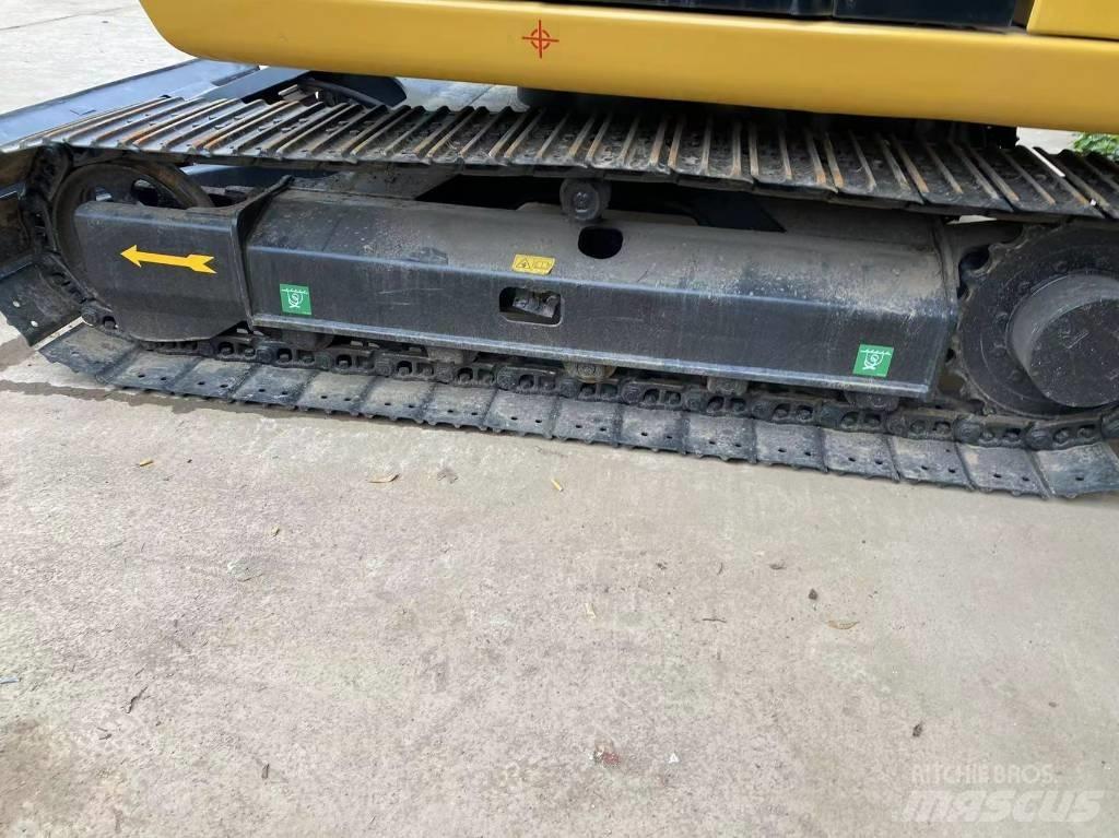 CAT 307 Vikšriniai ekskavatoriai