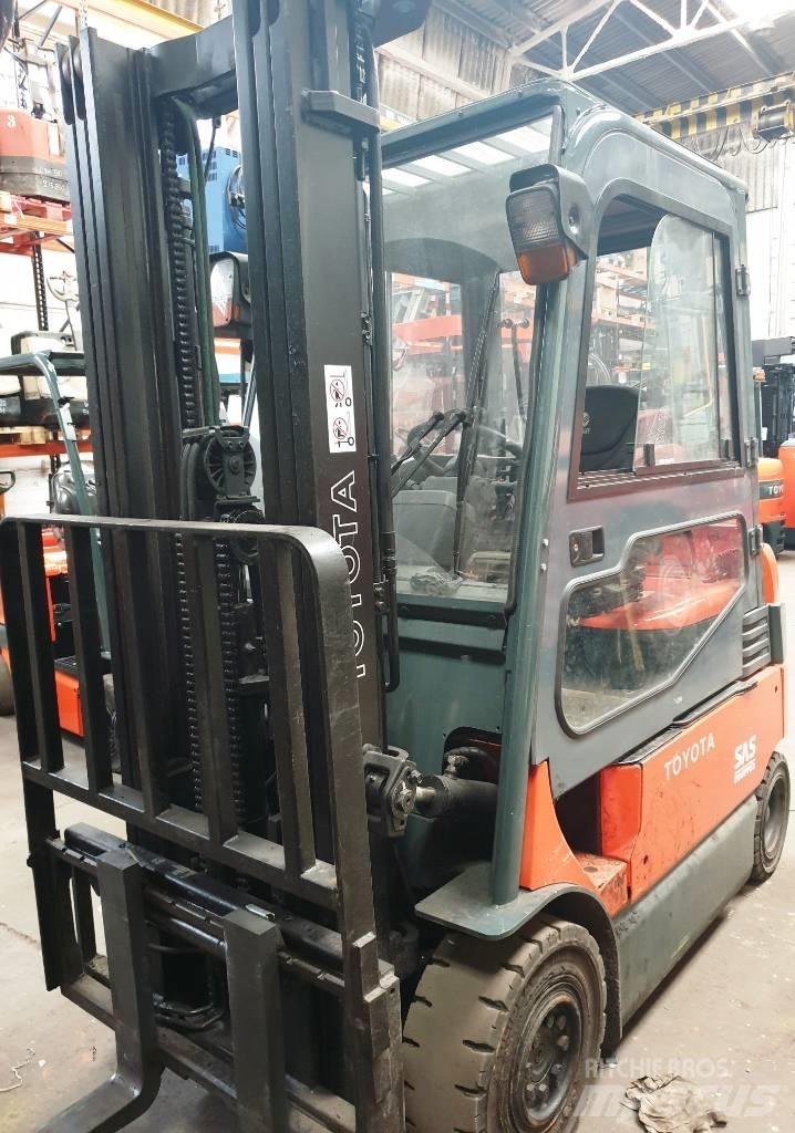 Toyota 7 FBMF 25 Elektriniai šakiniai krautuvai