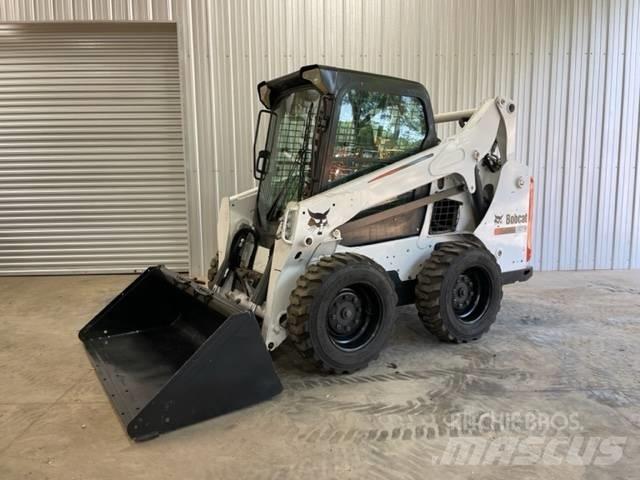 Bobcat S 570 Krautuvai su šoniniu pasukimu