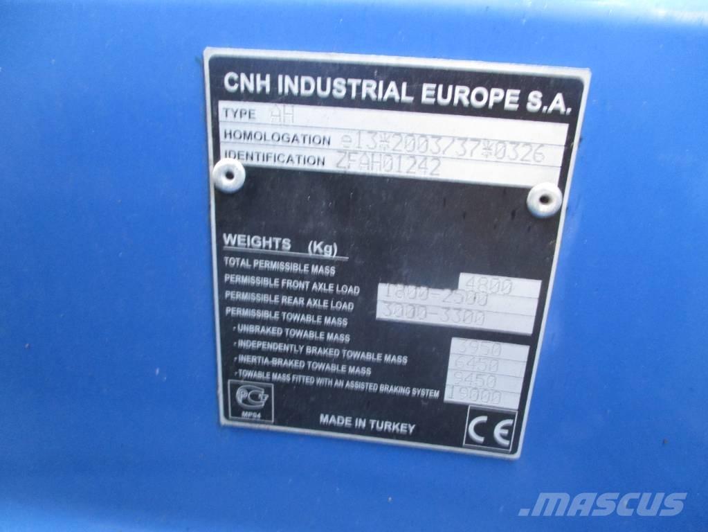 New Holland T 4.65 Traktoriai