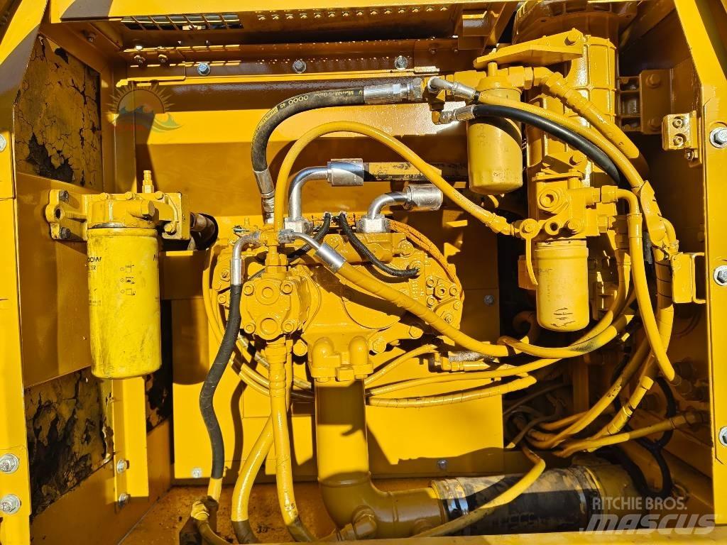 CAT 325 C Vikšriniai ekskavatoriai