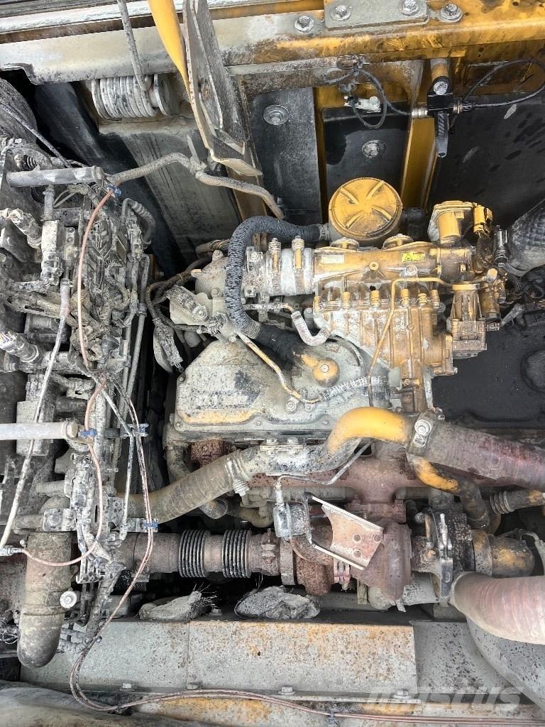 CAT 324 E Vikšriniai ekskavatoriai