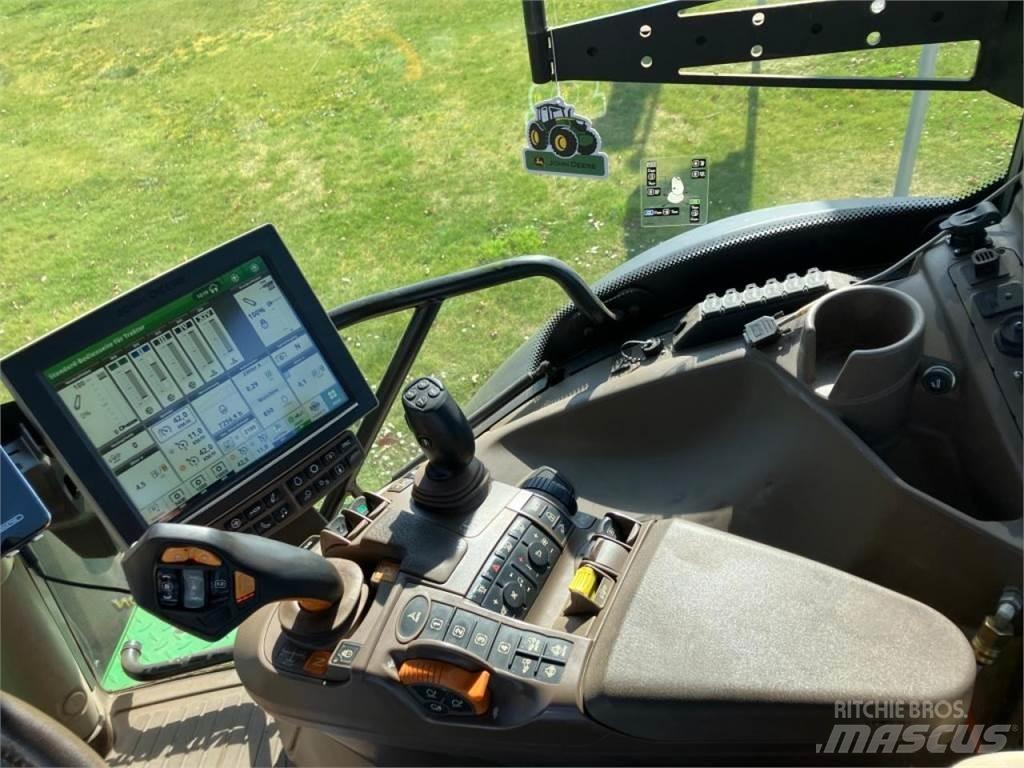 John Deere 6250R Traktoriai