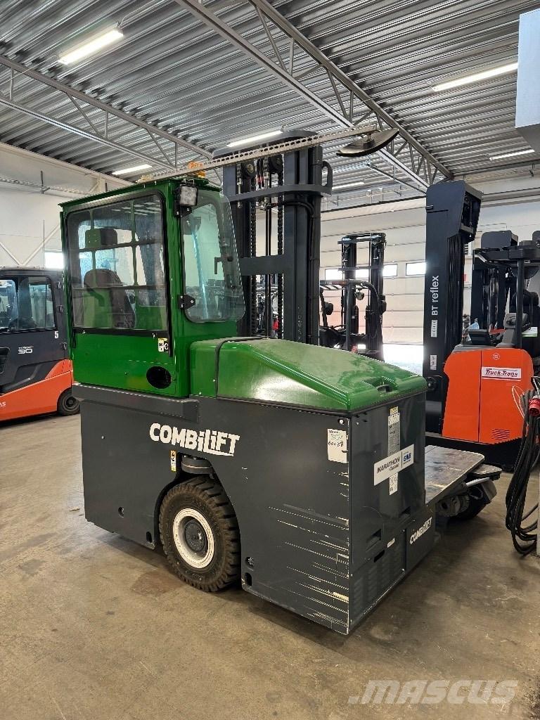 Combilift C4000ET Šakiniai krautuvai su privažiavimu iš visų keturių pusių