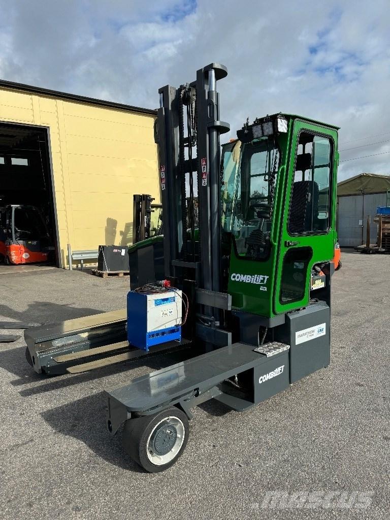 Combilift C4000ET Šakiniai krautuvai su privažiavimu iš visų keturių pusių