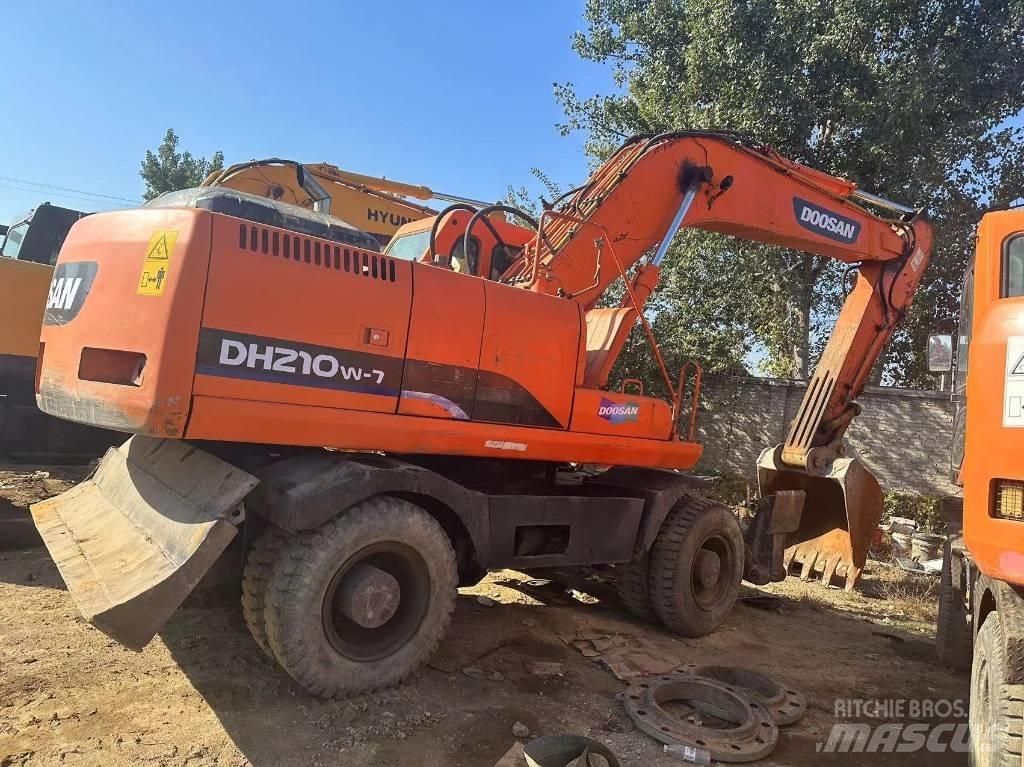Doosan DH 210 W Ratiniai ekskavatoriai