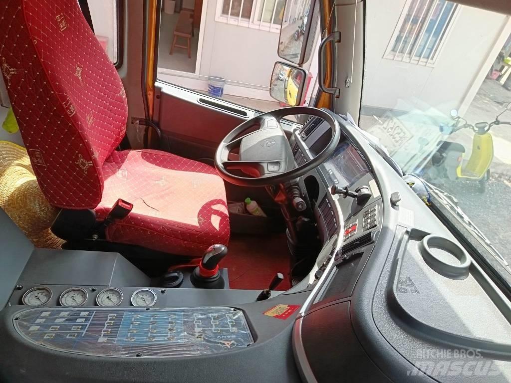 Sany SAC3000T Visureigiai kranai