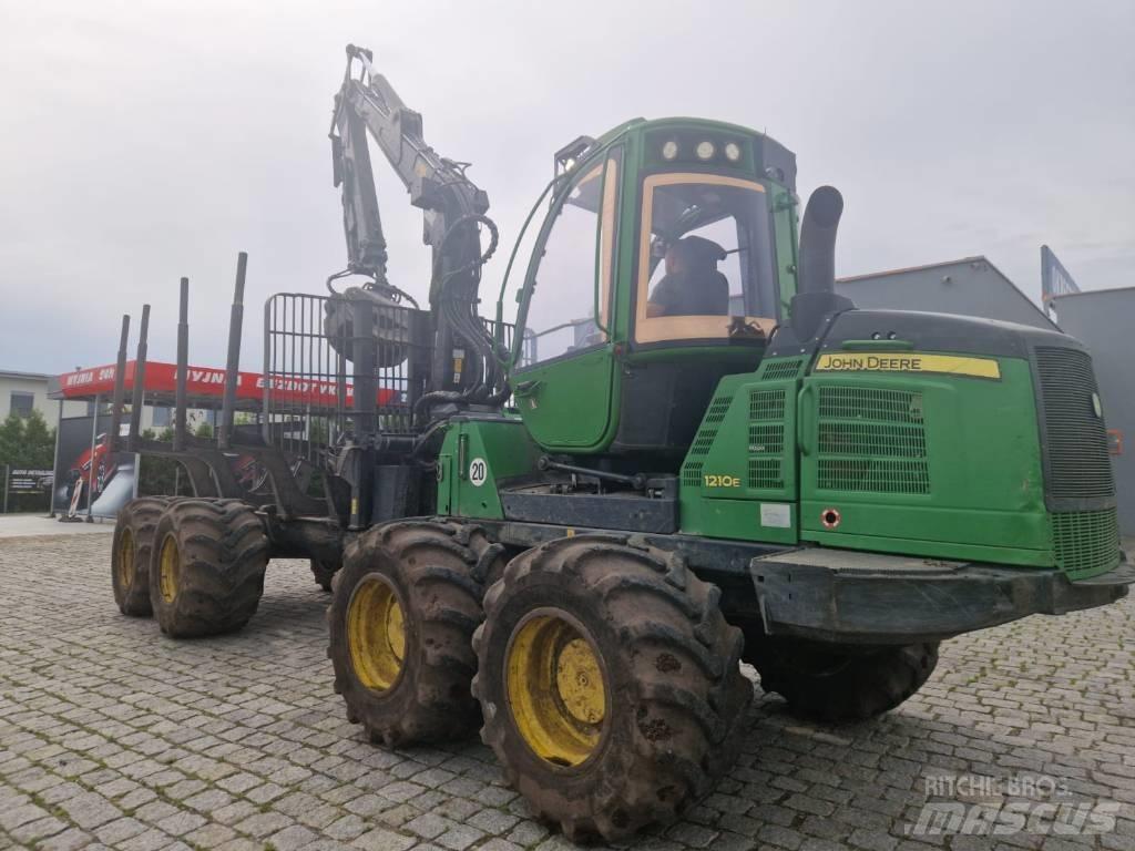 John Deere 1210 E Naudoti miškovežiai (Forvarderiai)