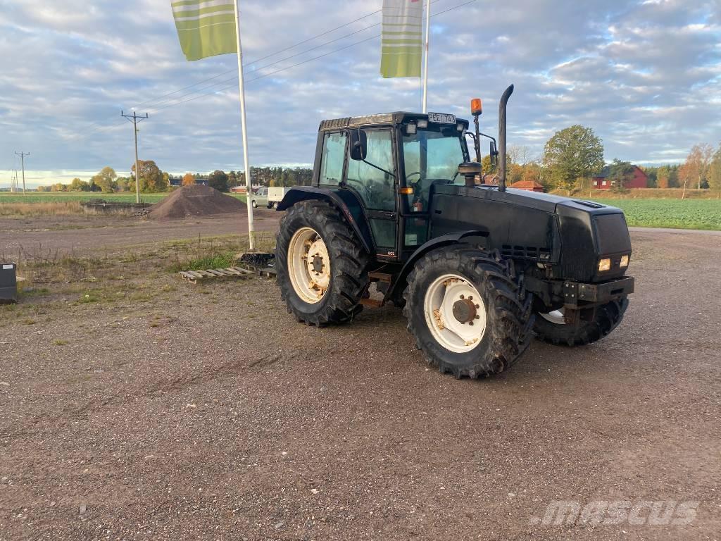 Valmet 8100 GOS Traktoriai
