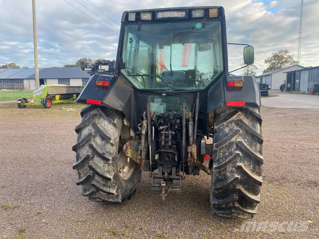 Valmet 8100 GOS Traktoriai