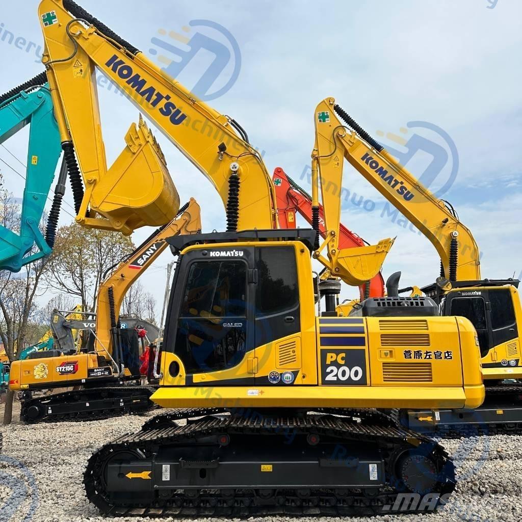 Komatsu PC200-8 Vikšriniai ekskavatoriai