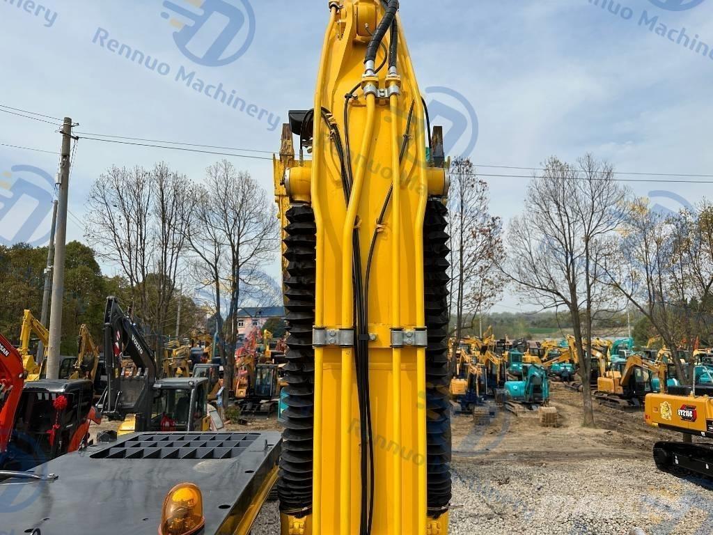 Komatsu PC200-8 Vikšriniai ekskavatoriai