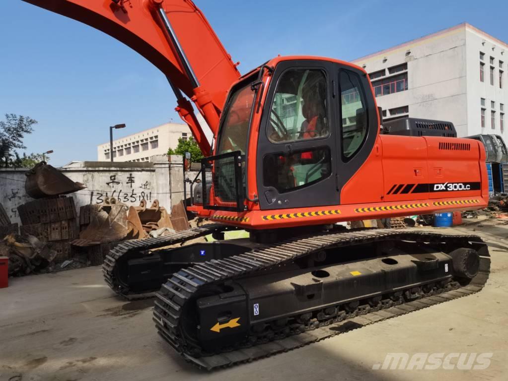 Doosan DX 300 Vikšriniai ekskavatoriai