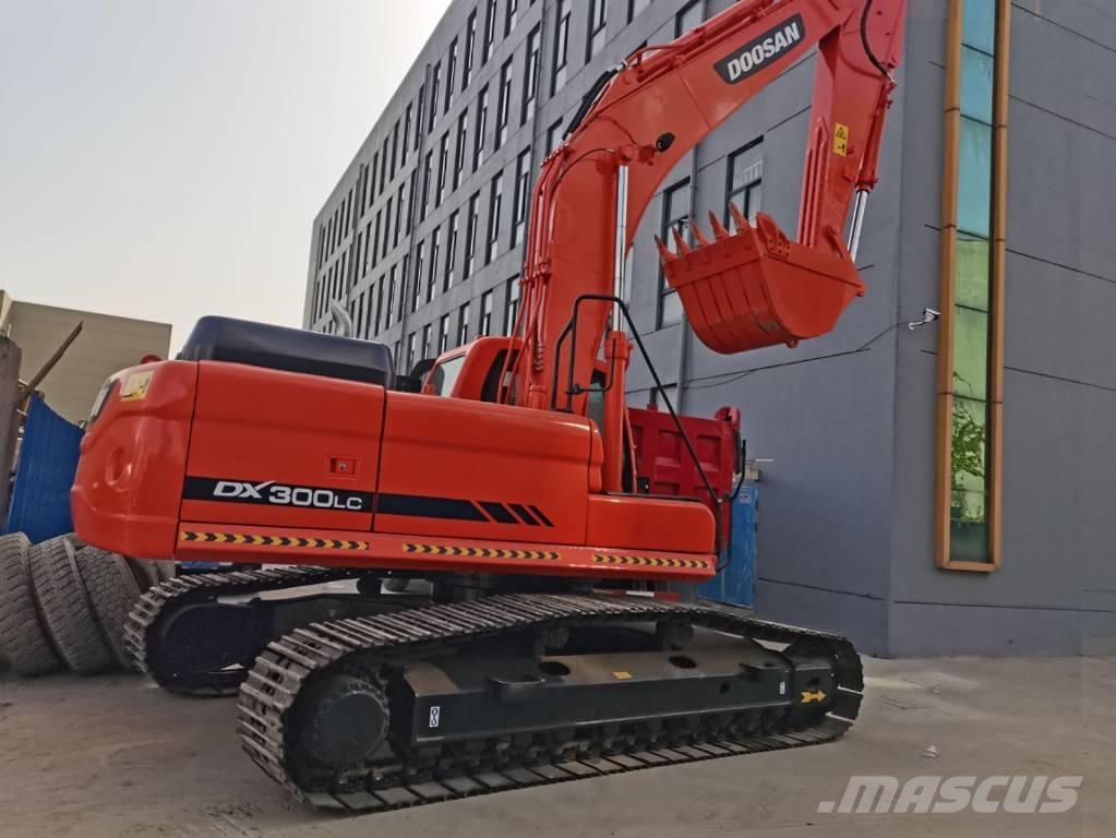 Doosan DX 300 Vikšriniai ekskavatoriai