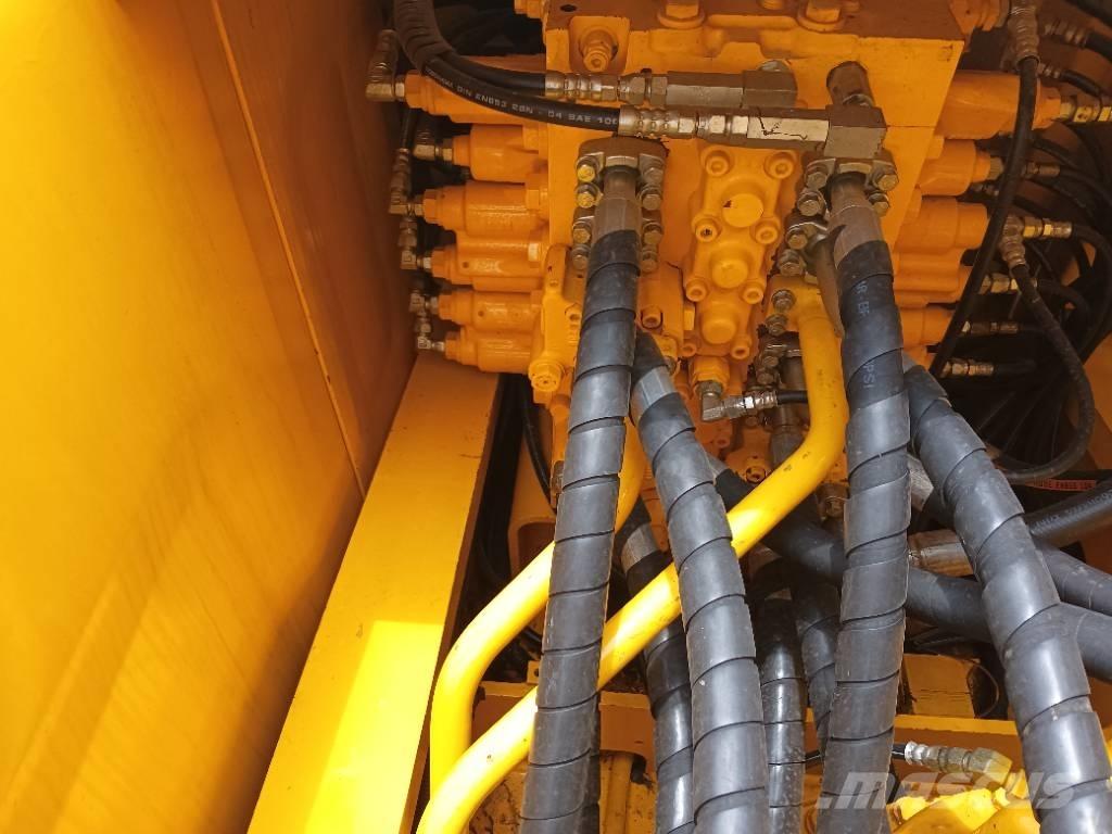 Komatsu PC 220-8 Vikšriniai ekskavatoriai